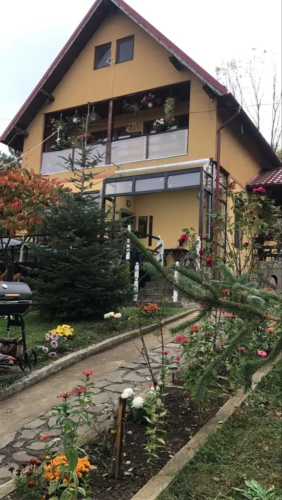 Casa Primăverii vara